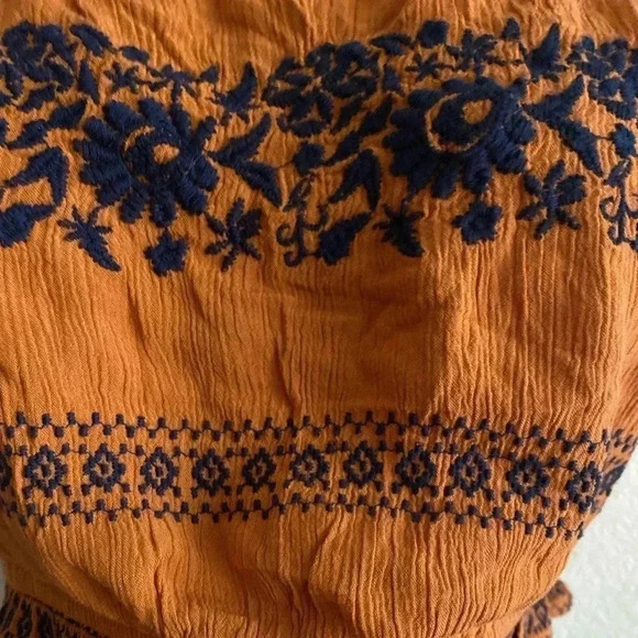 🆕 AE Rust Embroidered Crop Top XL🆕 - Picture 7 of 11